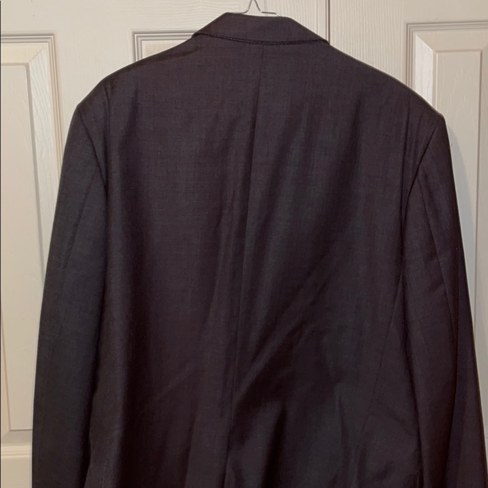 Large suit - Picture 3 of 3